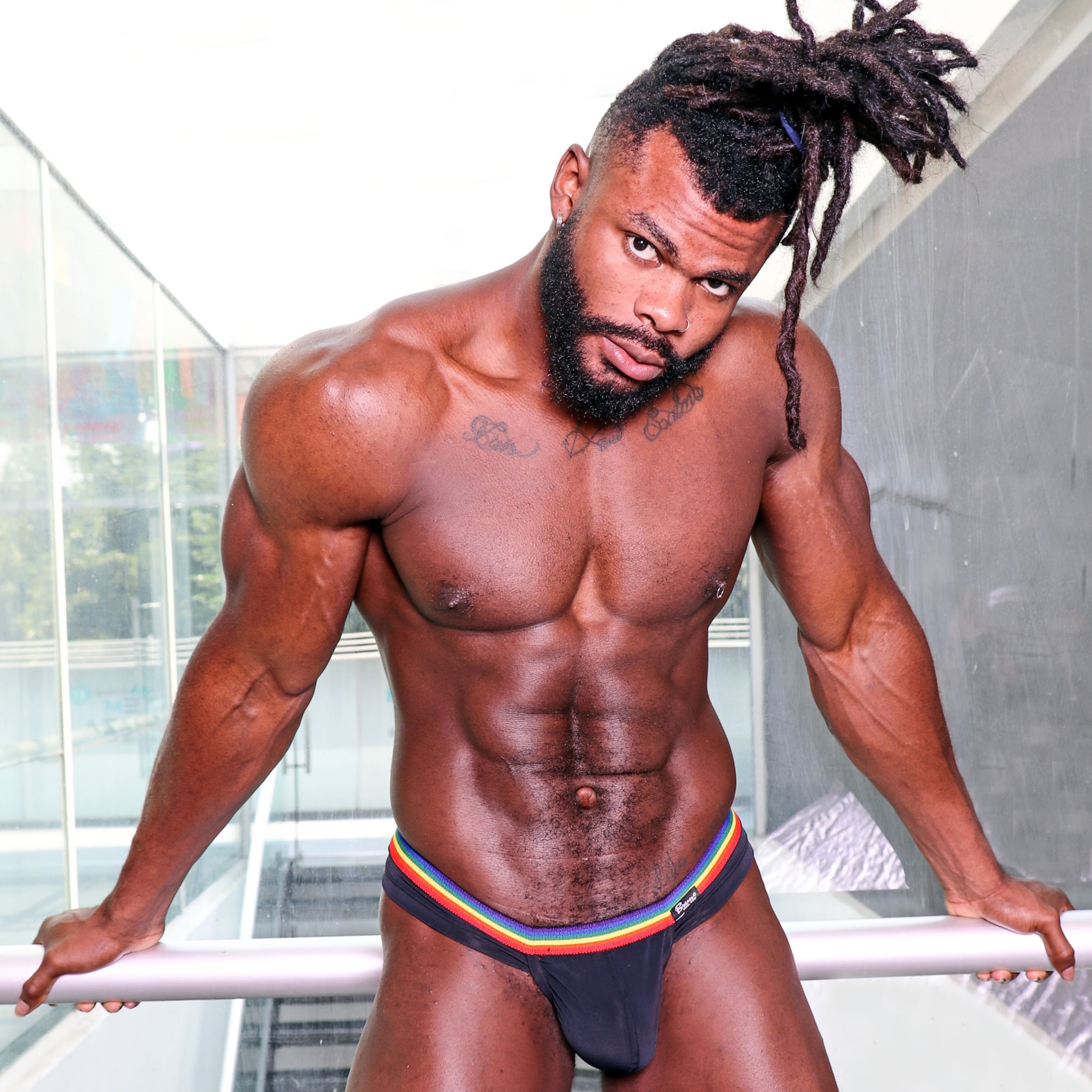 BE PRIDE - THONG BULGE ATHLETIC BLACK/RAINBOW